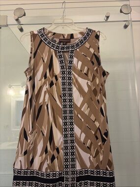 Dana Buchman Tan, Black & White Printed Tunic with Contrast Trim